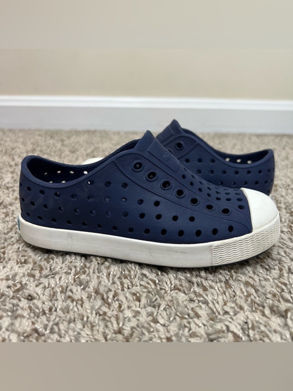 Native Kids Jefferson Slip-On Shoes in Navy and White Size C11 - Picture 3 of 8